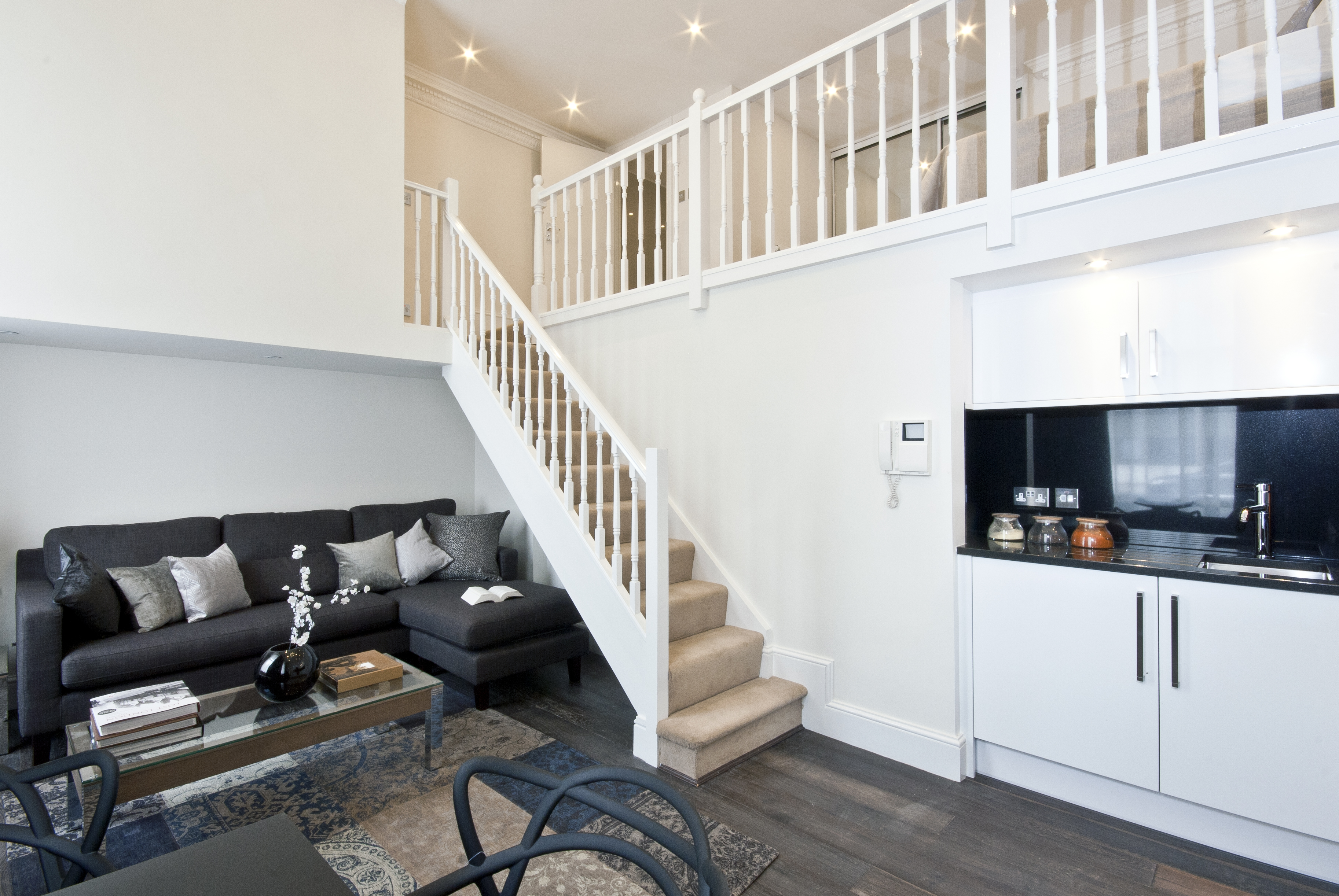 Studio Apartment Separate Sleeping Area queensgate court accomodation Studio Apartment Separate Sleeping Area queensgate court accomodation