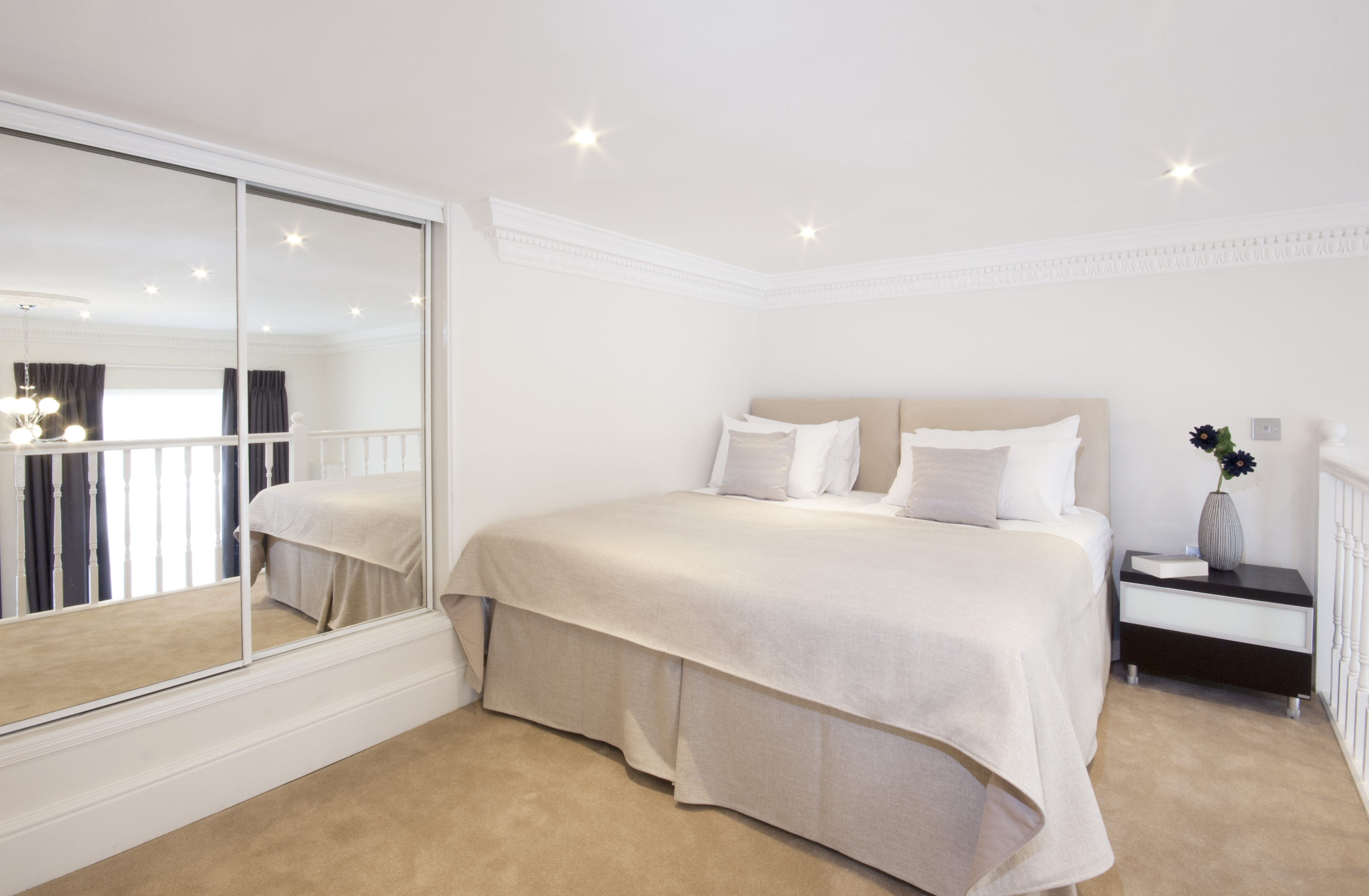 Studio Apartment Separate Sleeping Area queensgate court accomodation Studio Apartment Separate Sleeping Area queensgate court accomodation